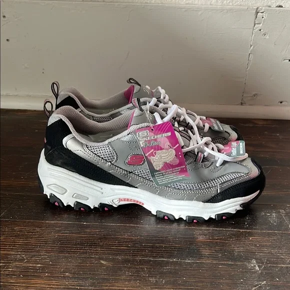 NIB Sketchers D’Lites Leather Memory Foam Sneakers Womens Size 11 - Picture 1 of 6